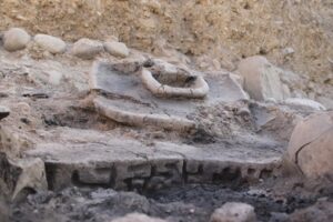 Altar with two inscriptions, one may be proto-Georgian or early Aramaic